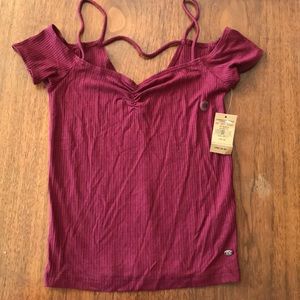 ✨AMERICAN EAGLE NWT Shoulder Cutout Crop Top✨